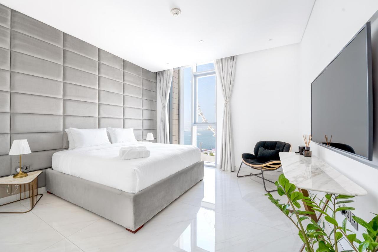 Spectacular 3 Bedroom Condo With Maids Room Facing The Dubai Eye エクステリア 写真
