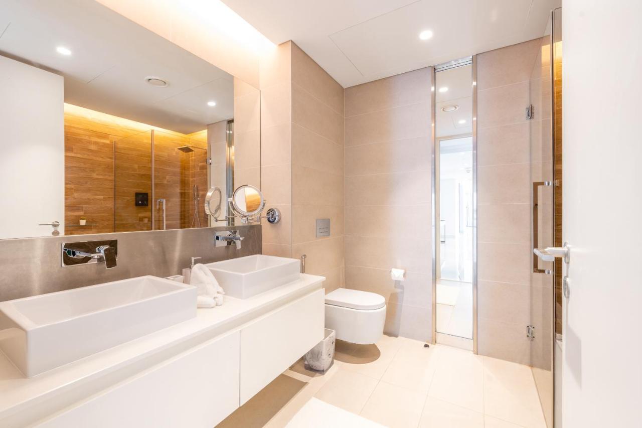 Spectacular 3 Bedroom Condo With Maids Room Facing The Dubai Eye エクステリア 写真