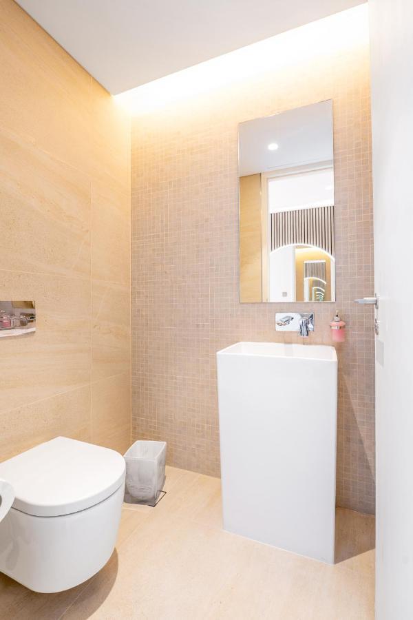 Spectacular 3 Bedroom Condo With Maids Room Facing The Dubai Eye エクステリア 写真